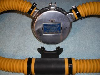 Vintage Us Divers Aqua - Lung Da Aqua - Master 2 - Stage Double Hose Scuba Regulator