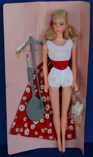 Vintage 1974 MOVING BARBIE doll in worn open box Mod TNT face 3
