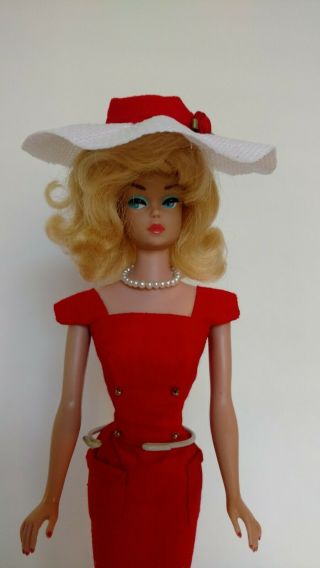 Vintage 1962 Barbie Fashion Queen Doll - - & Blonde Wig And Outfit.