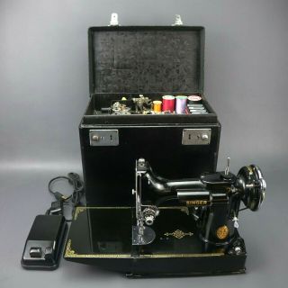 Vintage 1941 Singer 221 - 1 Featherweight Sewing Machine W/ Pedal,  & Case