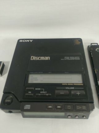 Sony D - 555 Vintage Cd Discman Bp - 100 Battery Pack Not