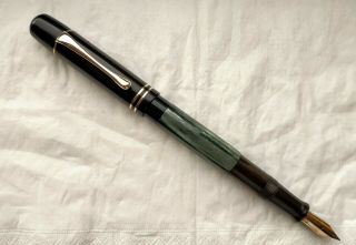 Pelikan 100 Green Marbled Vintage Fountain Pen - Gold Trims F 14K - FLEX (1937) 4