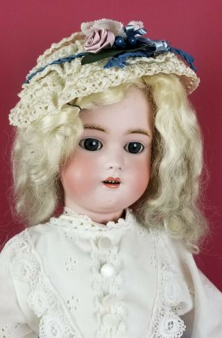 Antique German Bisque Head Doll Simon Halbig 1078 Jointed Body Blue Eyes Beauty