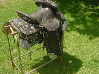 Vintage H S Lebman parade saddle 15 “with matching bridle and breast collar 4