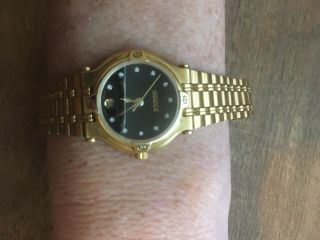 Gucci 9200l Ladies Gold Plated Bracelet Watch With Diamond Dial