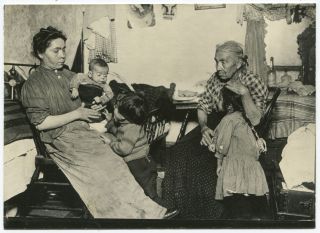 Lewis Hine: Three Generations,  Chicago Tenement,  1912 /vintage/ Stamped / Lh096