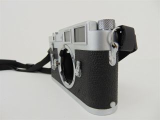 Vintage Leica M3 35mm Rangefinder Film Camera Body Only No.  806810 3