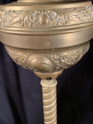 ANTIQUE VINTAGE KEROSENE OIL PARLOR BANQUET GWTW TABLE LAMP BASE HURRICANE 2