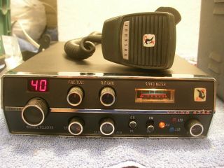 Vintage Johnson Viking 4740 40 Channel Cb Radio & Antenna  W/ Orig Box