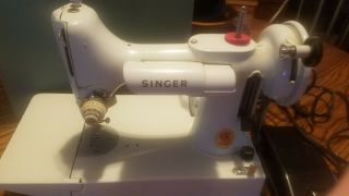 Vintage 1964 Singer 221k WHITE Featherweight Sewing Machine 9