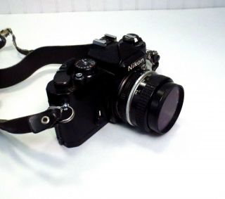 Vintage Nikon FE 35mm Camera 50mm Nikkor f/1.  8 Ai Lens W/ Case Vivitar Flash Cap 4