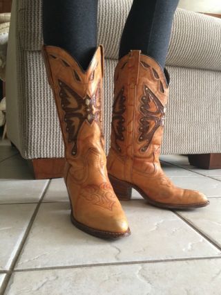 Women’s Miss Capezio Butterfly Western Cowgirl Cowboy Boots Size 8.  5 Vintage