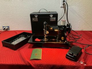 Vtg 1946 Singer 221 - 1 Featherweight Sewing Machine Case Key Very