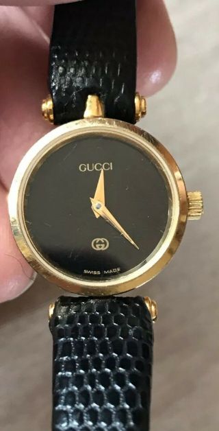 Vintage Gucci Ladies Watch Quartz Gold Black Leather Strap W Battery