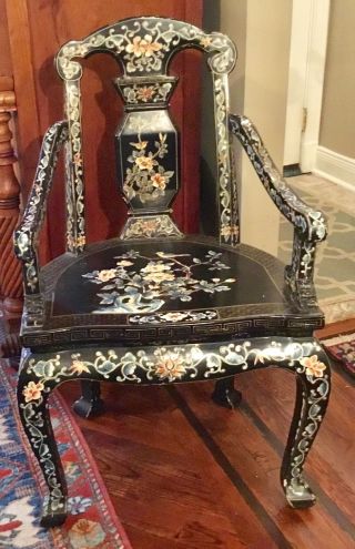Antique Vintage Handpainted Black Laquer Ornate Chinese Arm Chair