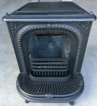 Antique Wood Burning Cast Iron Parlor Stove,  By Griffith,  1862,  North Carver,  Ma