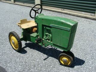 Vintage Ertl John Deere Model 20 Pedal Tractor