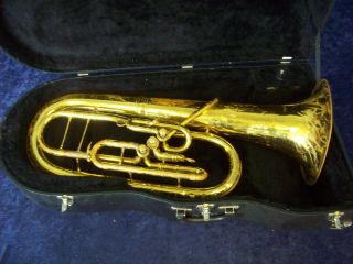 Vintage King 2267 U.  S.  A.  Pro Baritone Horn,  Case