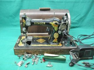 Vintage Singer Sewing Machine 128k With Case & Accessories Dated 1924