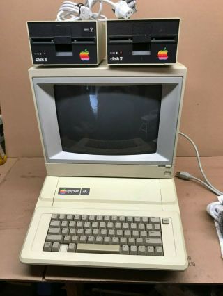 Vintage Apple Iie 2e Computer A2s2064