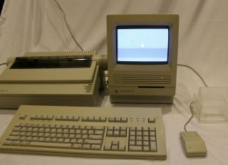 VTG Apple Macintosh Mac se/30 M0115 Apple Keyboard Apple Computer Mouse printer 2
