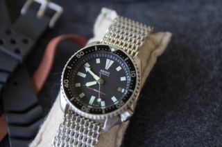 Seiko 7002 Mechanical Watch On Shark Mesh Bracelet,  - Vintage Diver Skx