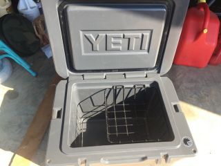 Yeti Tundra 35 CHARCOAL Cooler (Limited Edition) RARE Blue Latch’s And Decal 2