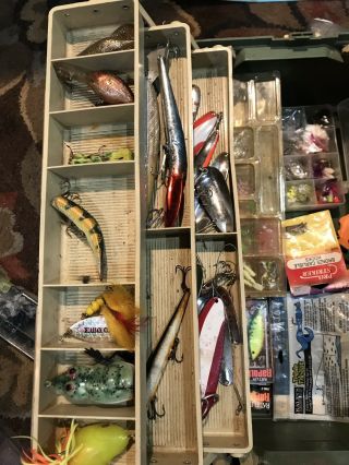 Large Vintage Tackle Box Full Of Old Fishing Lures Tackle Fish Fishing 2