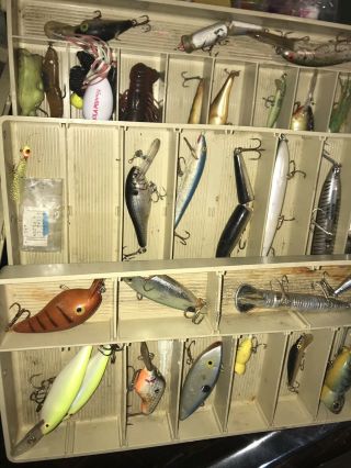 Large Vintage Tackle Box Full Of Old Fishing Lures Tackle Fish Fishing 5
