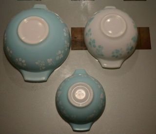 Vintage Pyrex JAJ Duck Egg Turquoise Blue Gooseberry Cinderella Bowl Set 4