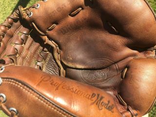 Vintage Wilson A2400 Cather’s Mitt Professional Model - RHT Made in USA 2