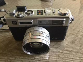 Vintage Yashica Electro 35 Gsn 35mm Rangefinder Film Camera With Case