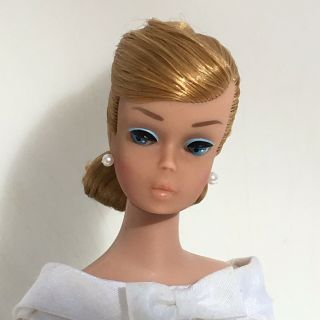 Swirl Vintage Ponytail Barbie Ash Blonde (nude) 1964
