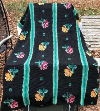 Vtg Black,  Color 1960s Crocheted Afghan Rose Flower Blanket Throw 54 X 73