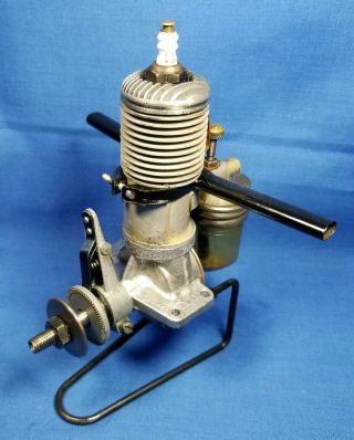 Vintage 1939 Brown Jr D 60 Model Spark Ignition Cl/uc Engine