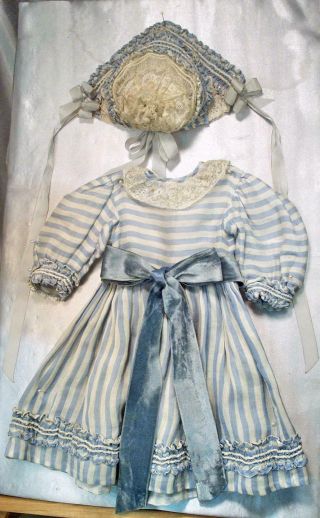 Lovely Vintage Dress & Lace Bonnet Fits Antique French Bebe Doll Or German Girl