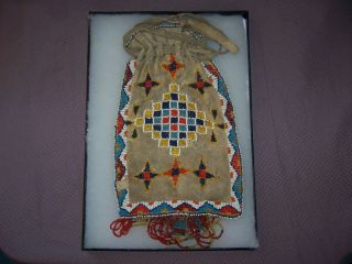 Vintage 1900s Native American Northern Plains Beaded Tobacco Medicine bag 2