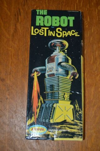 Vintage 1968 Aurora Model Kit The Robot Lost In Space W/box 418 - 100