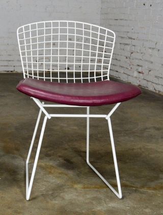 Vintage Mid - Century Modern Bertoia White Wire Side Chairs W/purple Seat Cushions