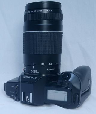 CANON EOS 650 AF Vintage SLR 35mm Film Camera 75 - 300 f/4 EF Zoom Lens Japan 5