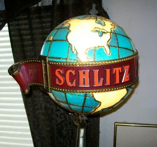 Vintage 1976 Schlitz Beer Lady Holding The World Light Up Globe Lamp