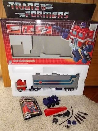 Vintage 1984 G1 Hasbro Takara Transformers Autobot Optimus Prime W/box