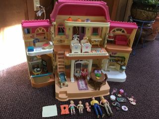 Vintage Fisher - Price Loving Family Doll House