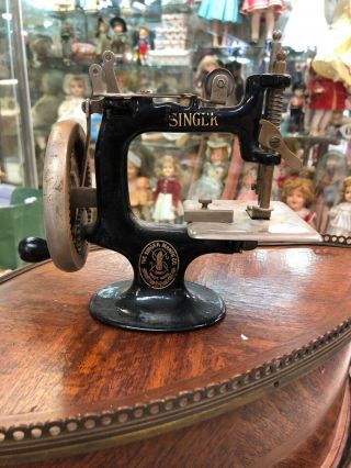 Miniature Toy Sewing Machine Singer Cast Iron Vintage