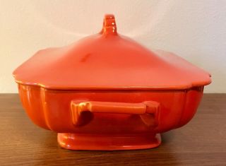 Vintage Riviera Red Covered Casserole Dish from Homer Laughlin 5