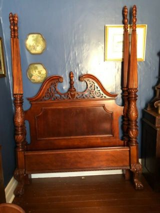 Elegant Queen Size Mahogany 4 Poster Bed With Ball And Claw Feet