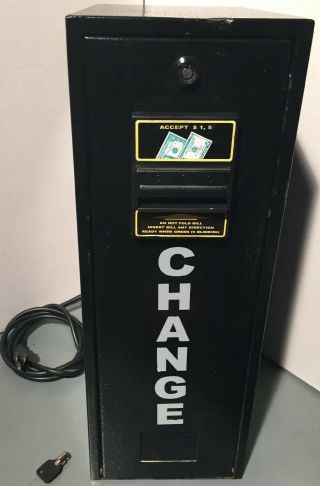 Rare Vm - 010 Change Time Bill Changer Machine - Includes Key