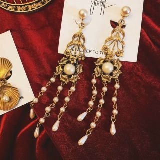 Vintage Joseff Of Hollywood Kelly Flower Pearl Tassels Clip On Earrings