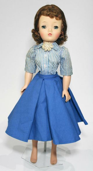 Vintage 1950s Madame Alexander Cissy Doll with outfit - doll 3