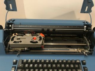 Vintage IBM Selectric II Correcting Typewriter BLUE w/ Ribbon 5